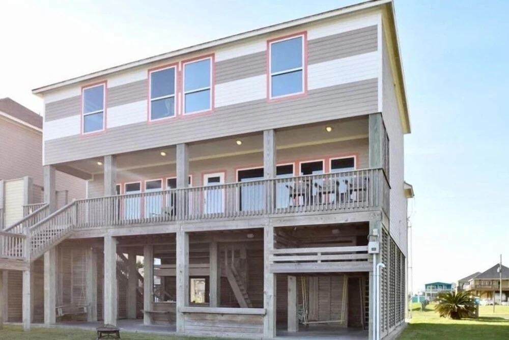 58 Steps To The Sea 6 Bedroom Home by RedAwning