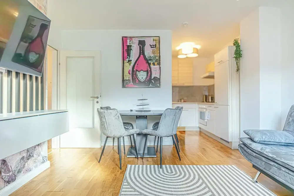 Modern 1BR Living Room Apartment Vienna