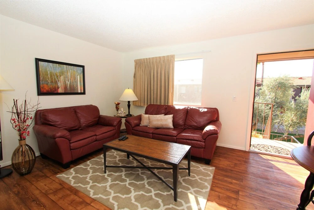 223-Fully Furnished with WiFi by RedAwning