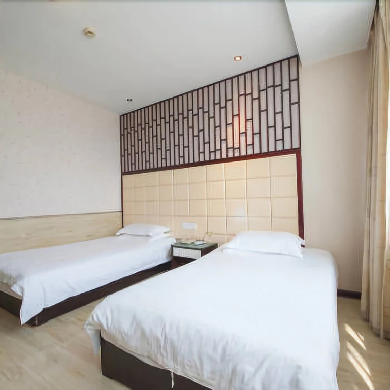 Golden Luck Hotel