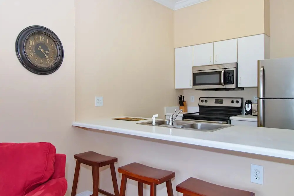 561 E. Beach Blvd Penthouse #1302 1 Bedroom 2 Bathrooms Condo