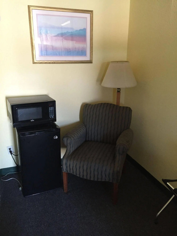 Park Hill Inn and Suites