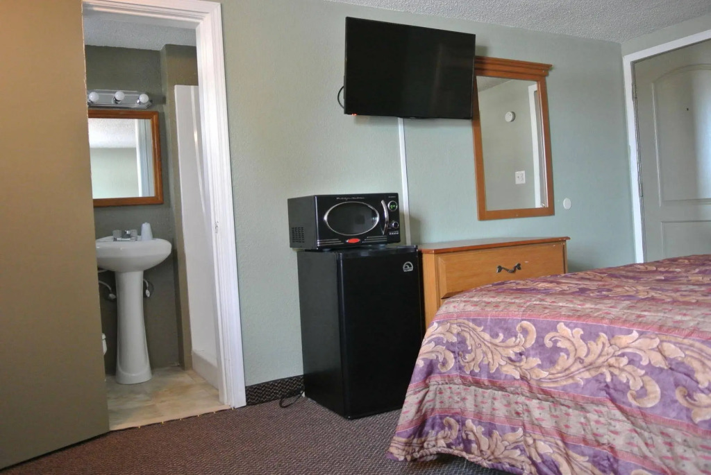 Budget Inn