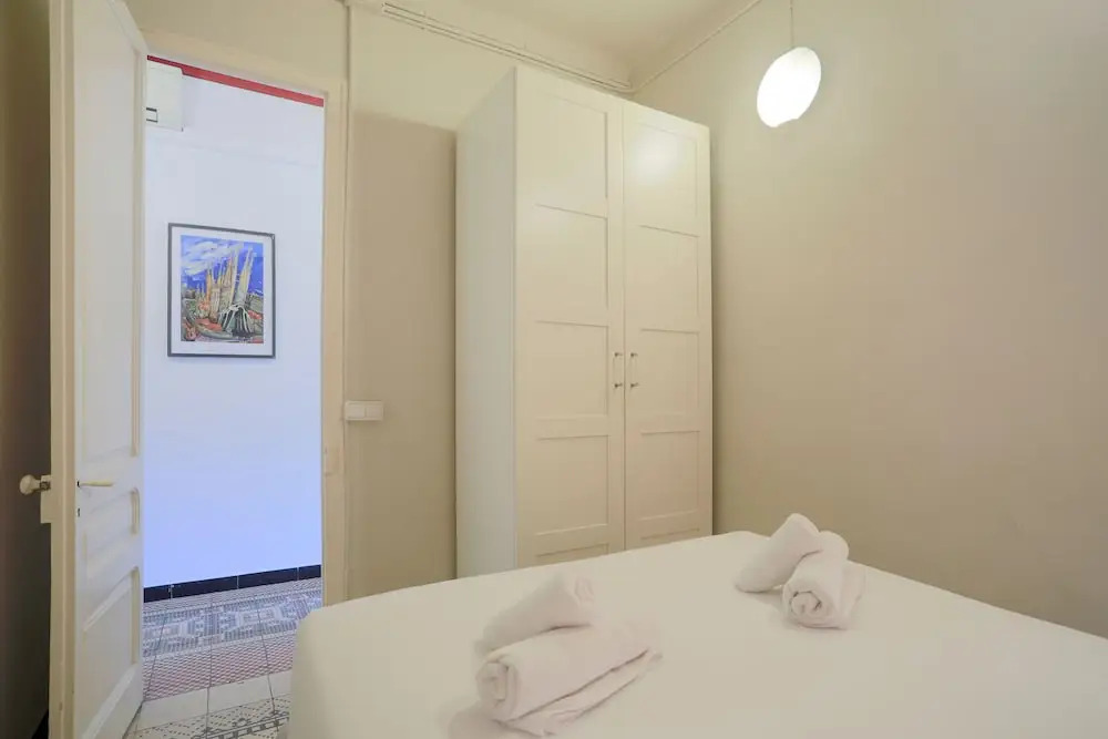 BBarcelona Sagrada Familia Garden Apartment