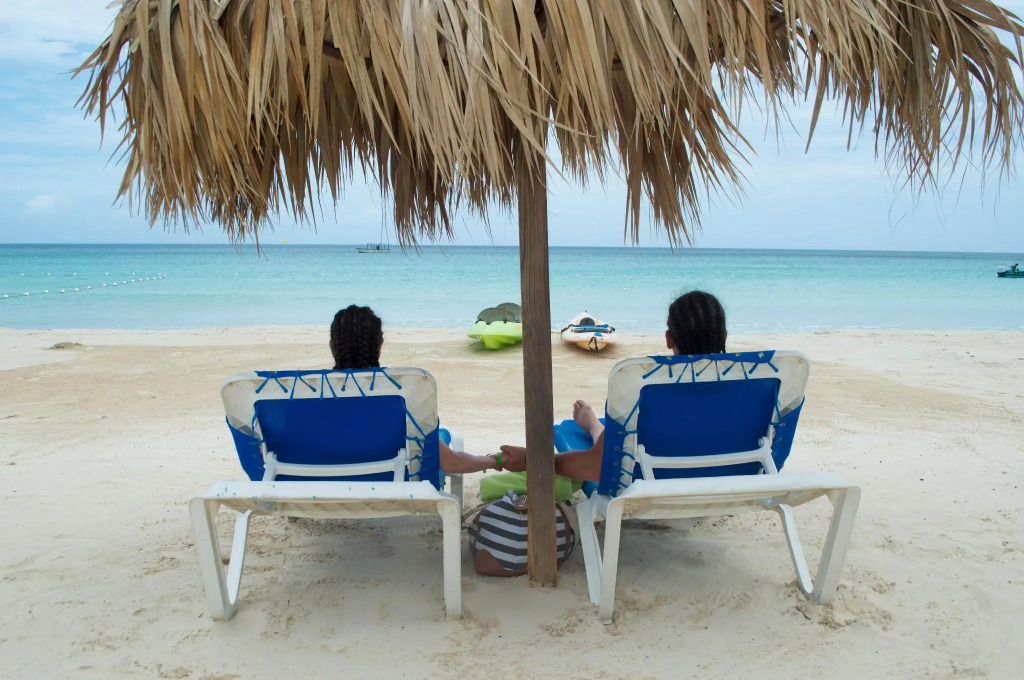 Fun Holiday Beach Hotel