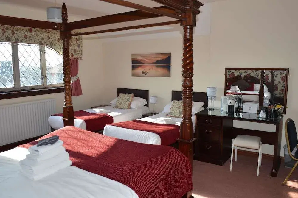Hunters Lodge Hotel