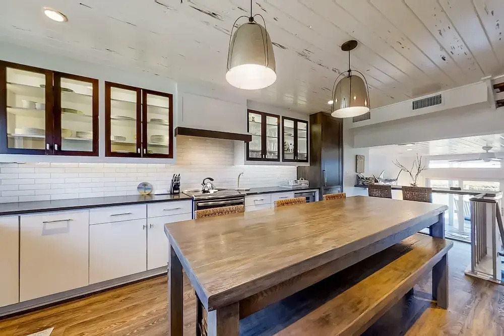 Oceanfront Townhouse With Ocean Views, Central AC, Wifi, & Outdoor Pool