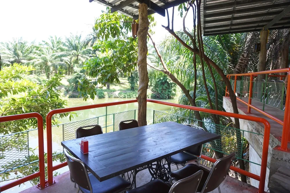 Krang Prong Resort and Took Kitchen