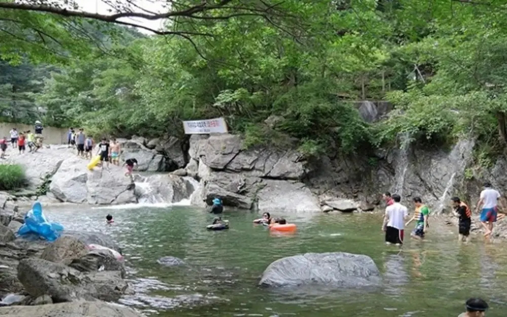 Gapyeong Kalbongsan Caravan Pension