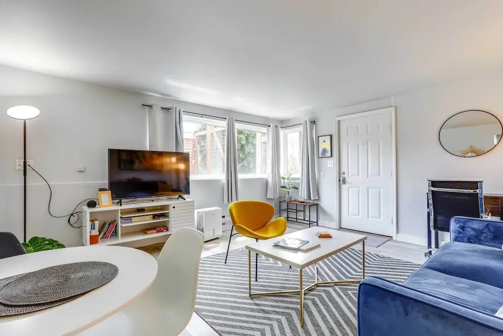 Seattle Garden Retreat: Walk to Water & Shops!