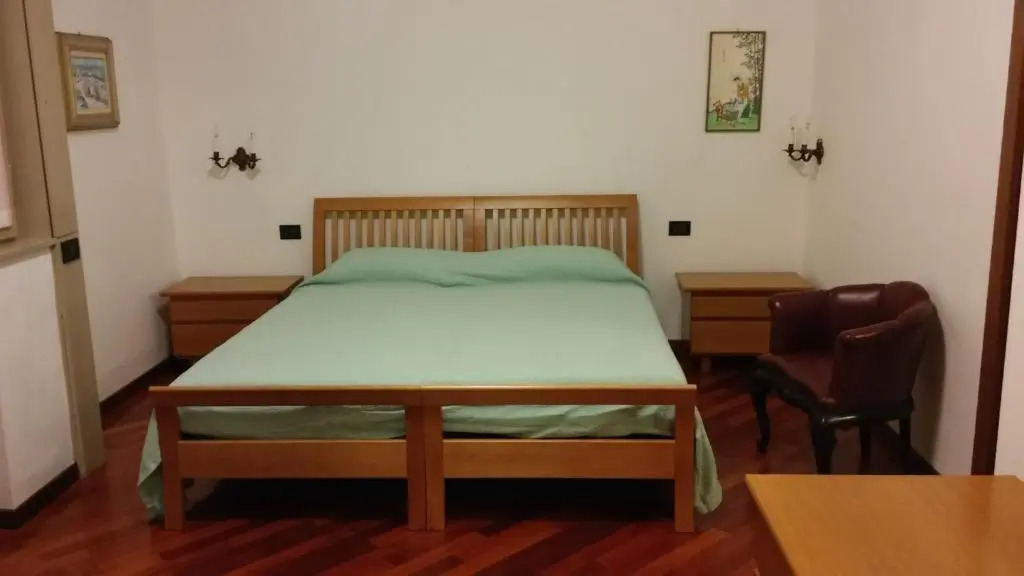 Emi Apartment