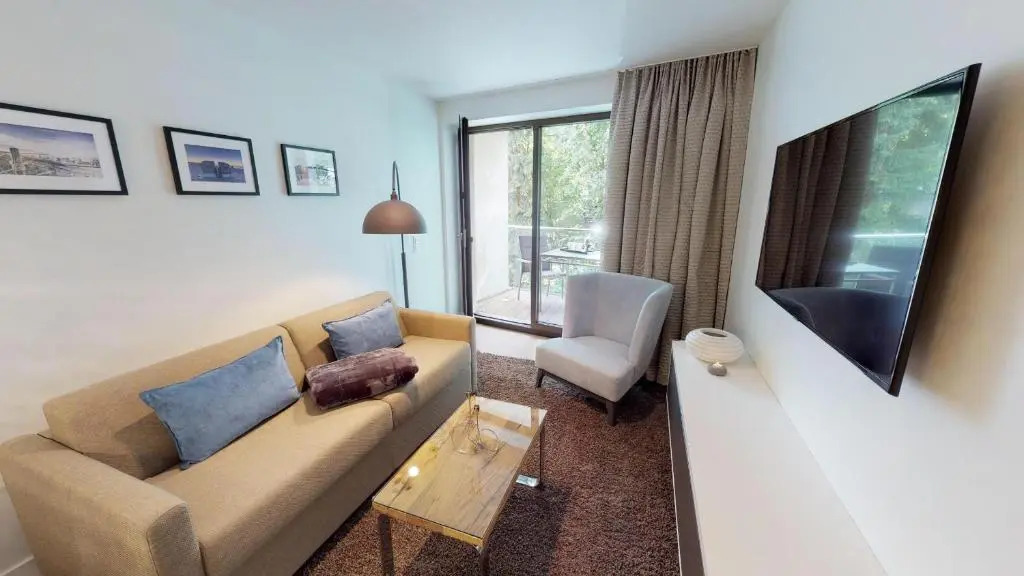 White Pearl Apartment 1.06