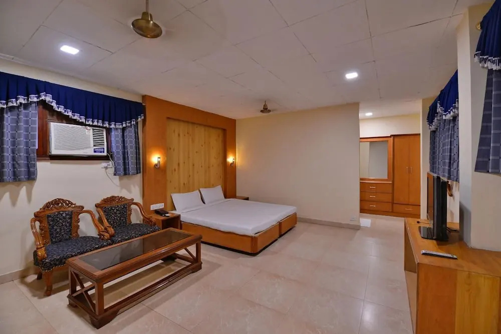Hotel Dolphin