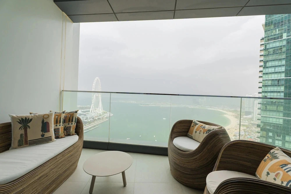 Live the Vibe Upgraded 2BR JBR Coastal Living
