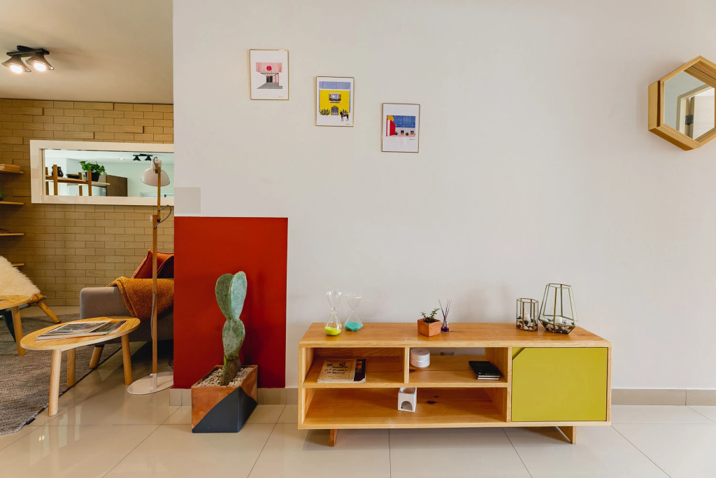 Artsy, Hi-Tech Condo in the Heart of Roma