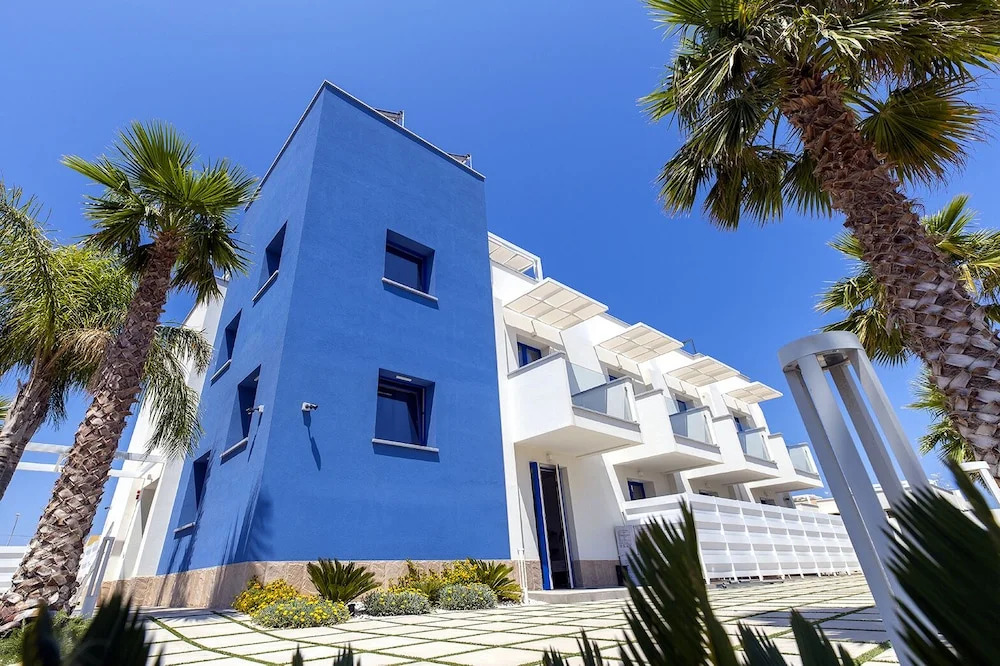 Sundeck Hotel