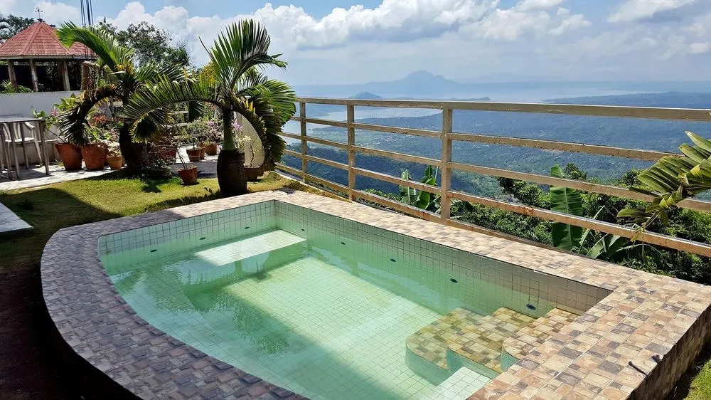 Splash Suites Hotel Tagaytay