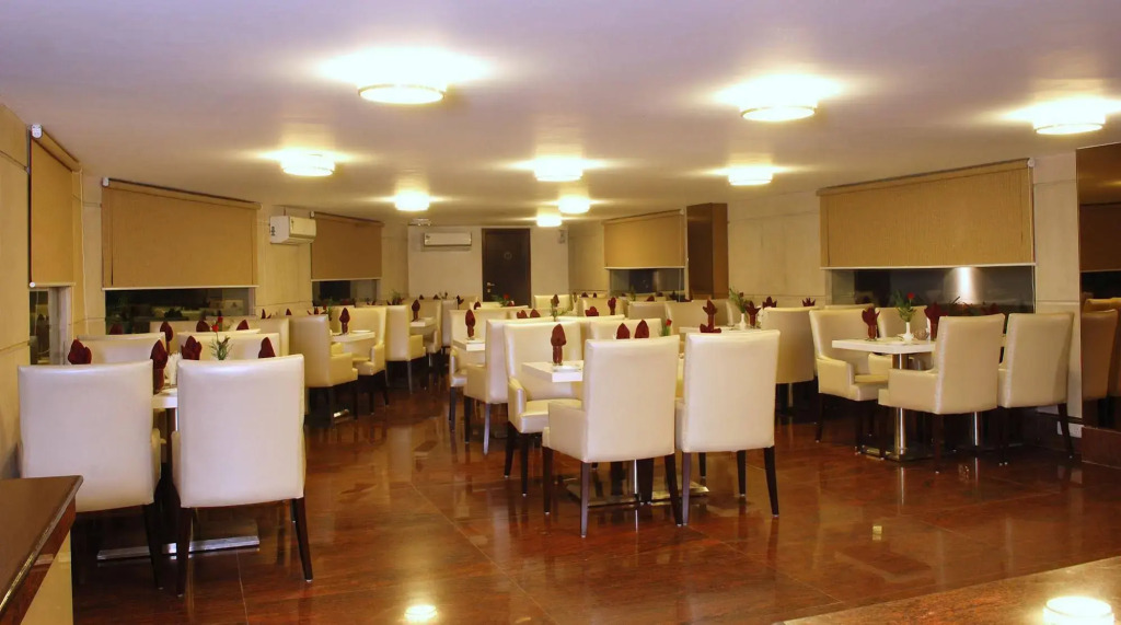 Hotel Africa Avenue - Greater Kailash 1