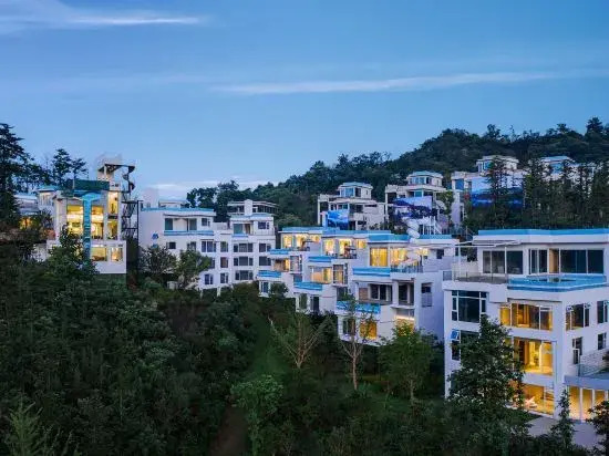 Moganshan High Mountain Forest Adventure Park · Xuan Yong Shilily Hotel