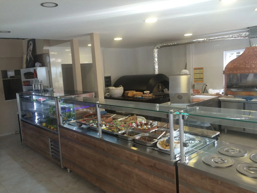 Almena Hotel