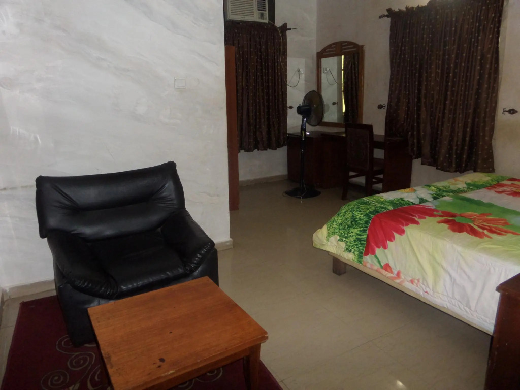 Chinox Guest Inn