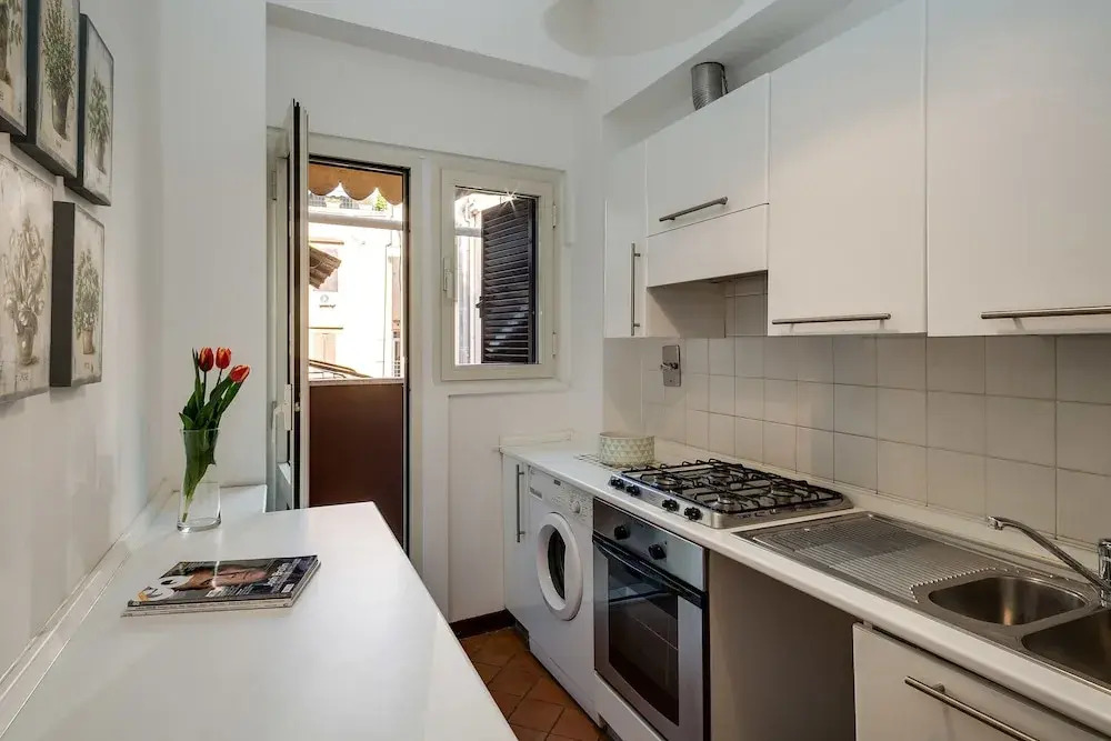 Travel & Stay - Sistina