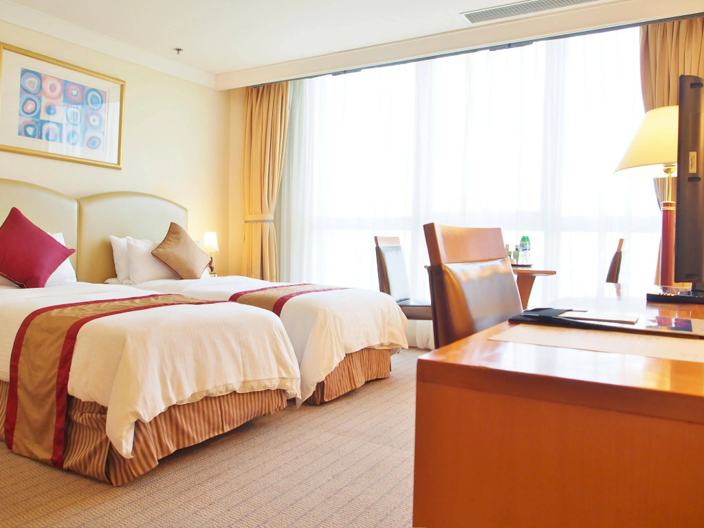 Harbour Plaza Resort City