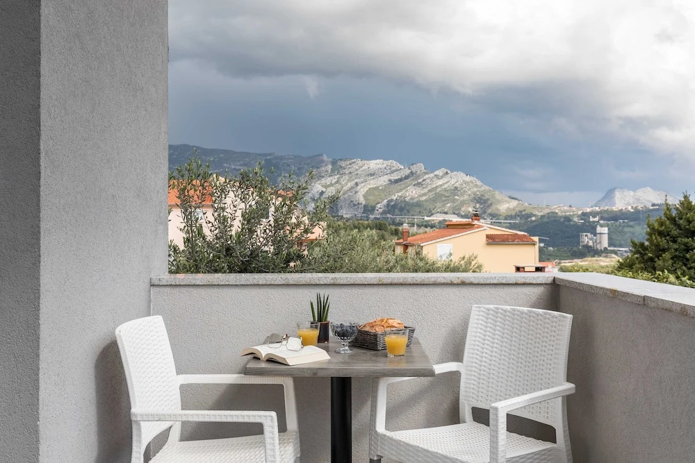 Apartments Villa Salona Sky