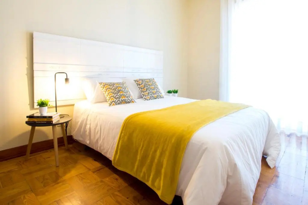 Sunny 4 Bedroom Apartment - with View