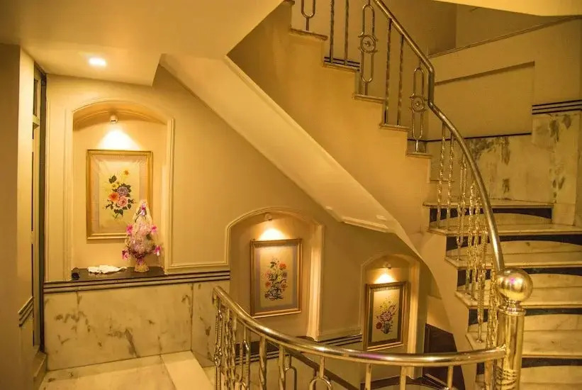Hotel Jannat And Restaurant