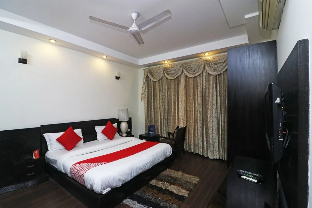 Capital O Amar Villa One Near Dilli Haat Ina