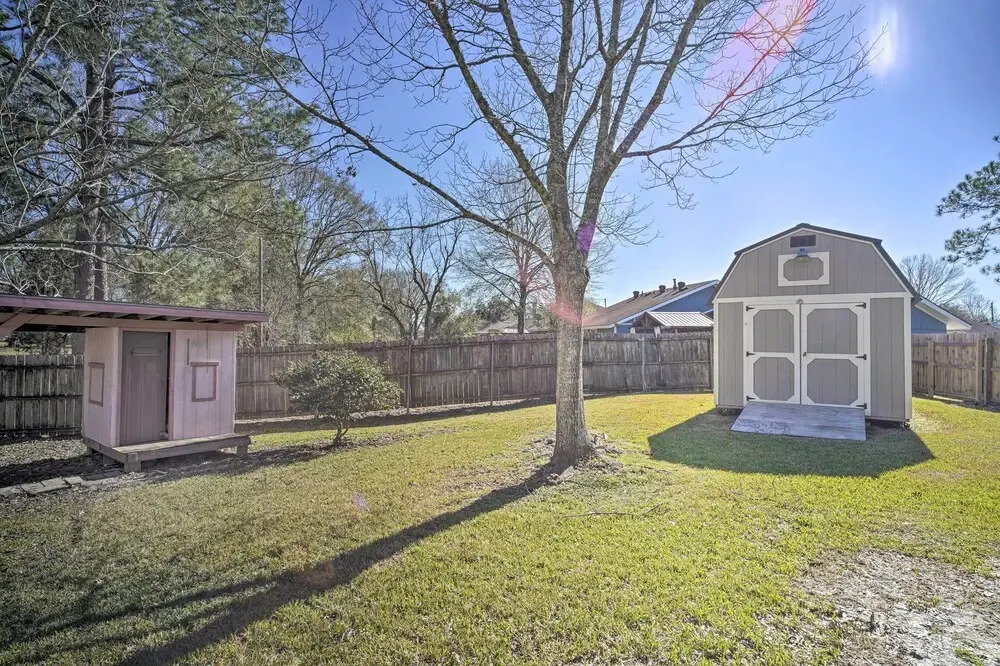 Updated Baton Rouge Home with Grill about 10 Mi to Dtwn