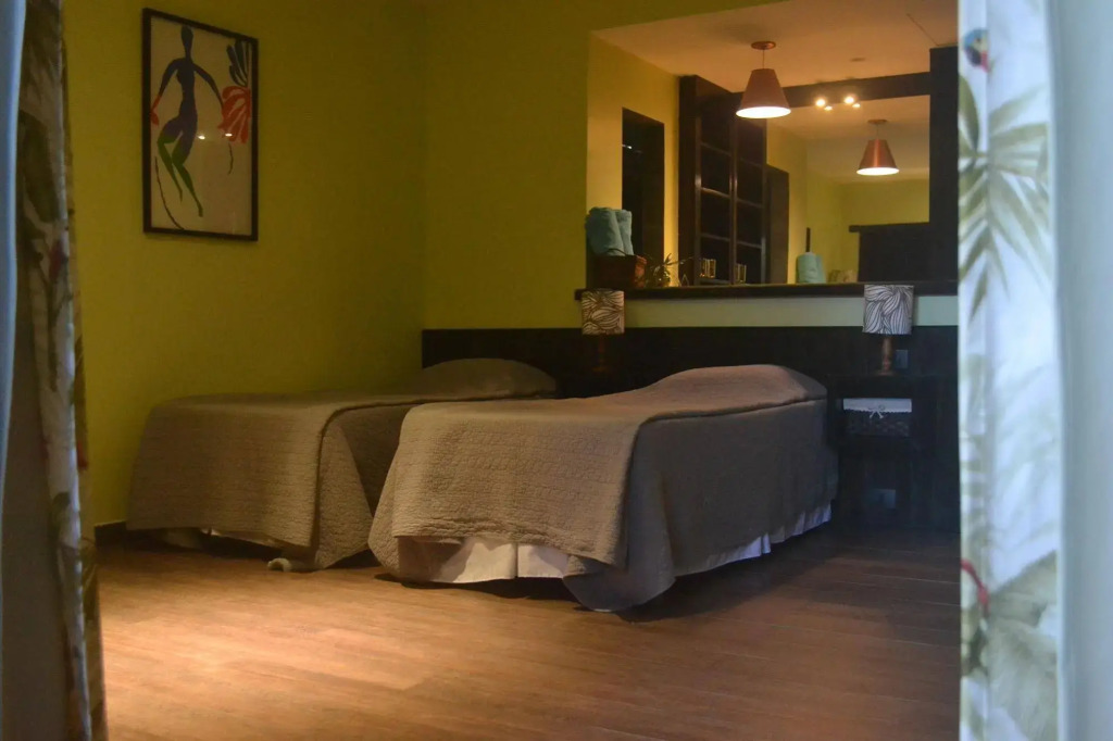 Lara Hotel
