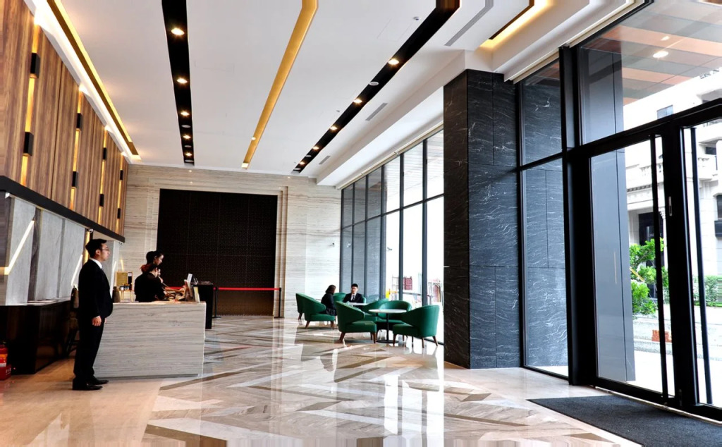 KUN Tour Hotel Feng Chai