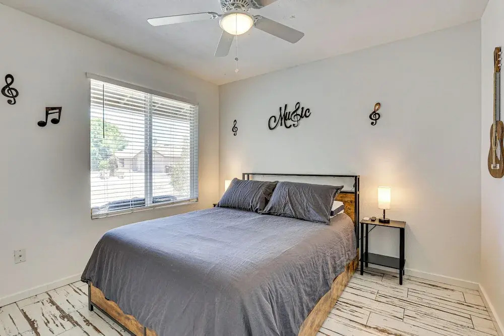 Welcoming Group Getaway w/ Pool & Patio in Peoria!