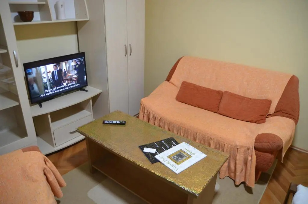 Dora Apartment