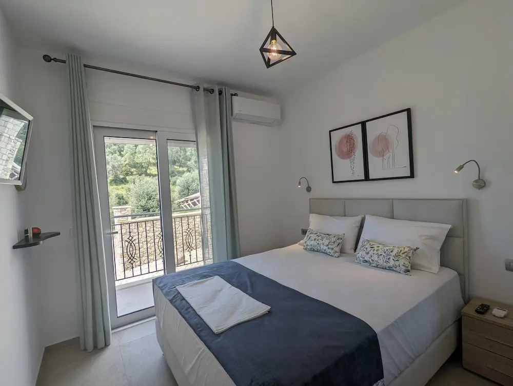 Natura Luxury Suites Parga