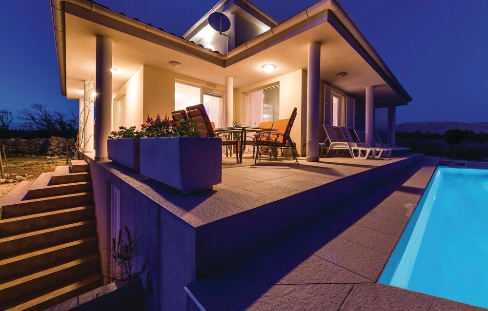 Awesome Home in Novalja With Wifi and 3 Bedrooms