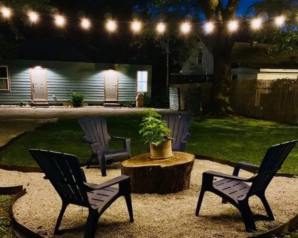 Boho Groove - Urban Studio With Relaxing Backyard