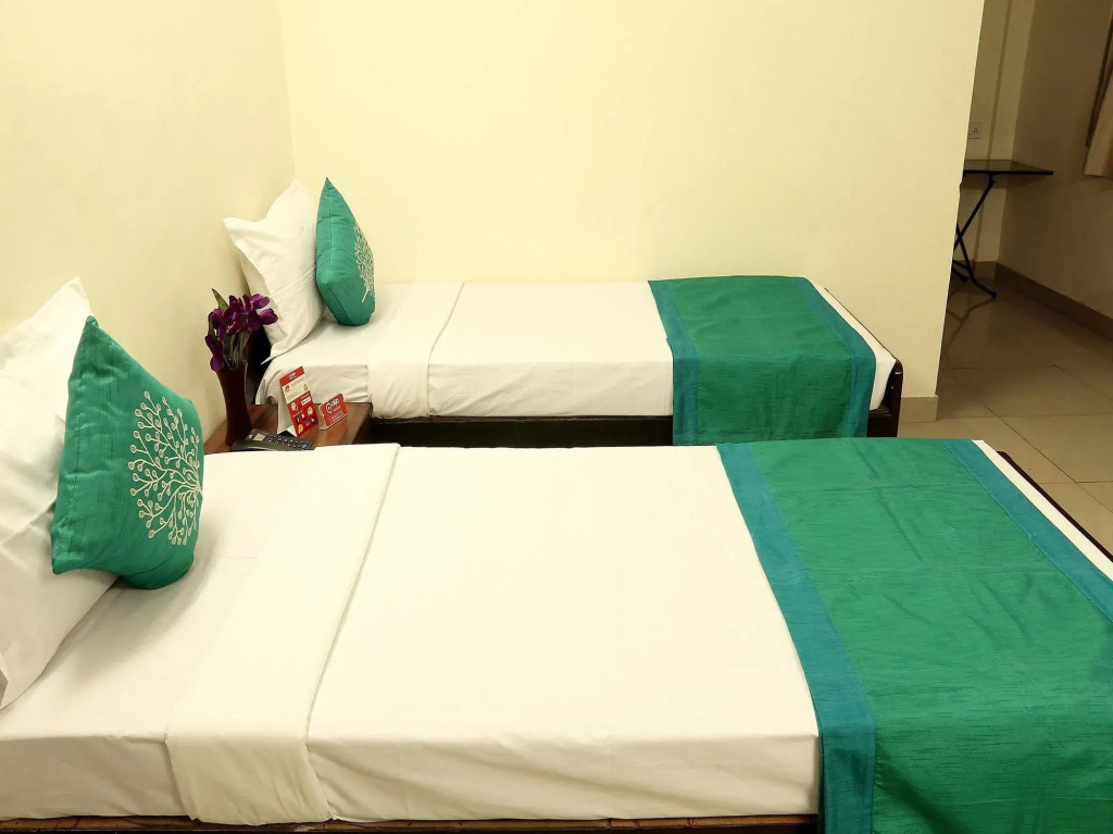 OYO Rooms Park Street Mullick Bazar