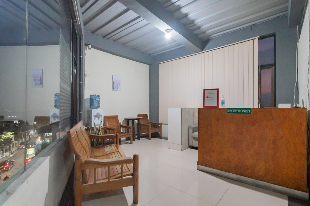 RedDoorz Syariah at Cigadung Raya Street
