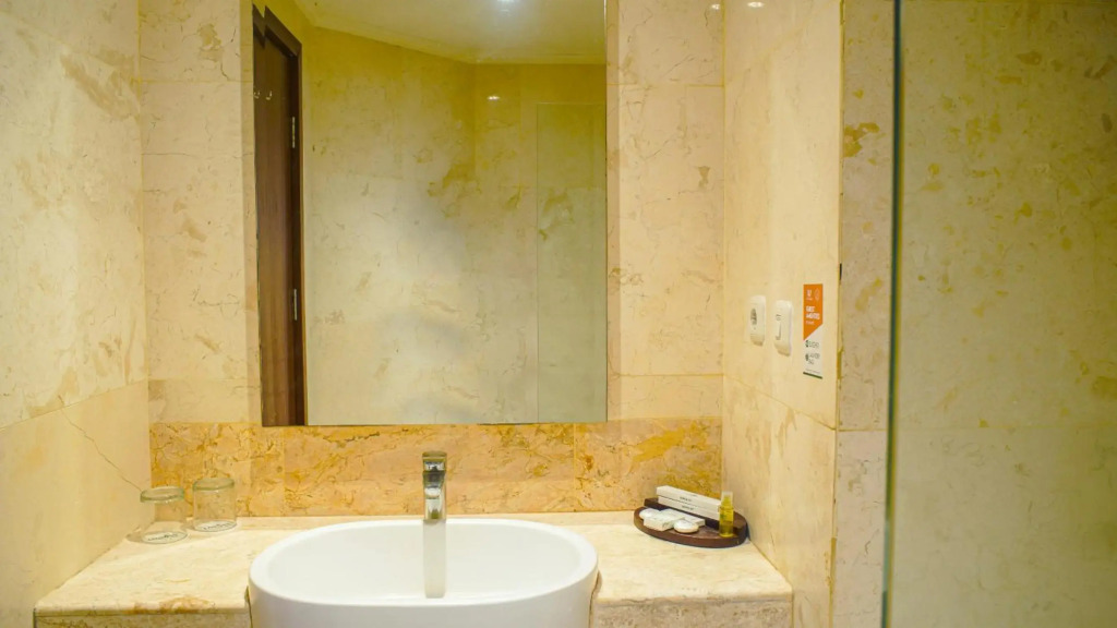 Lorin Dwangsa Solo Hotel