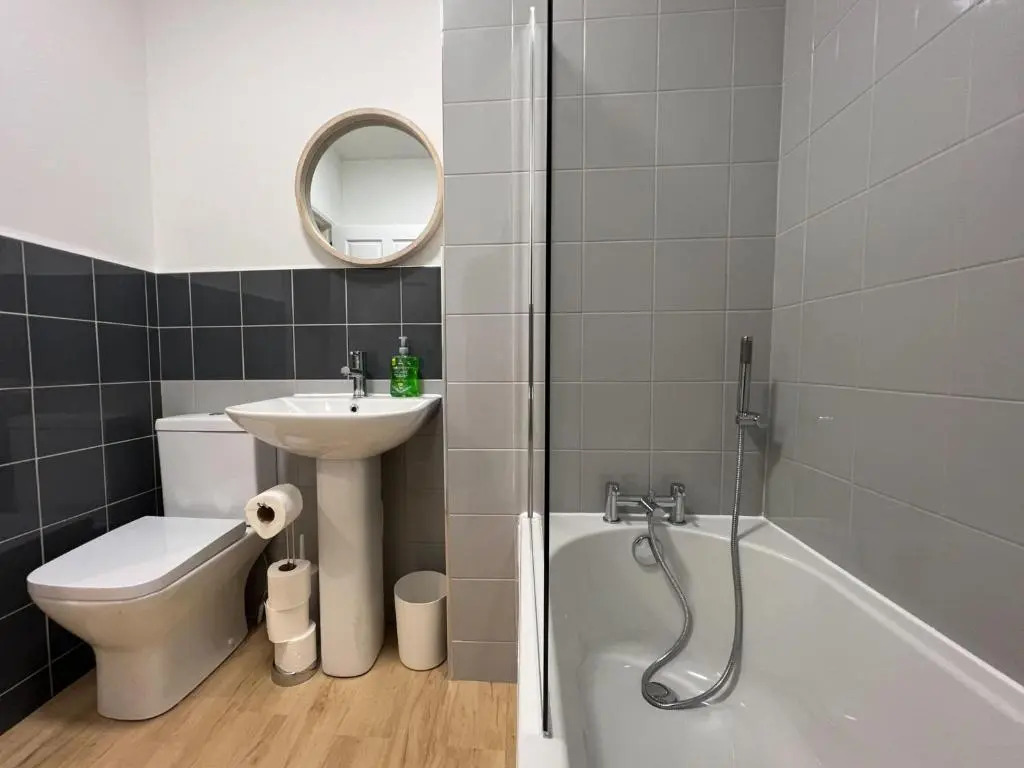 Glasgow 2 Bedroom Apartment