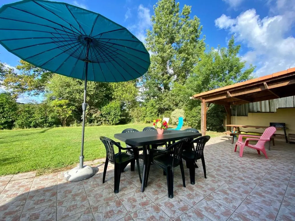 Gîte rural confortable avec jardin clos, proche de Pornic, idéal pour familles, jeux et animaux bienvenus - FR-1-306-1042