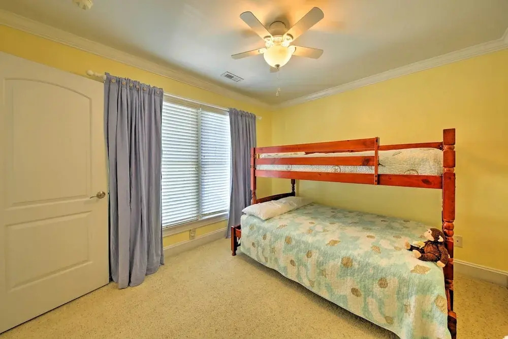 Manteo Waterfront Resort Home w/ 30-ft Dock!