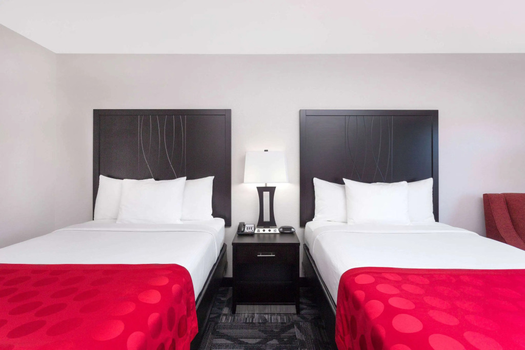 Ramada by Wyndham Tuscaloosa