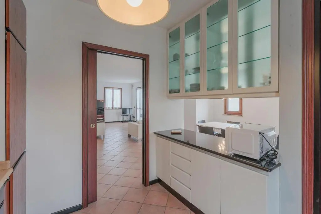 Casa Mary Tre - attico con terrazza a 2 passi dal lago
