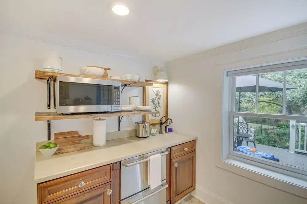 Ocean Springs Studio: Walk to Downtown & Beach!