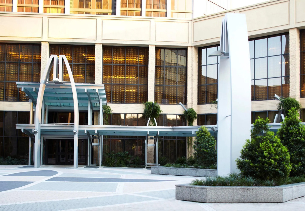 Renaissance Mobile Riverview Plaza Hotel
