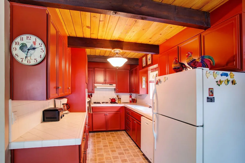 Lloyds Lodge Vacation Rental 4 Bedrooms 2 Bathrooms Home
